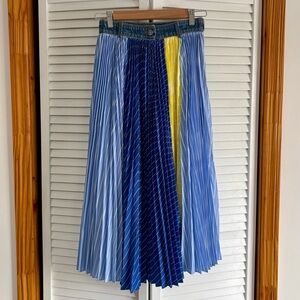 SJYP multi color denim belted Pleated Skirt, size S